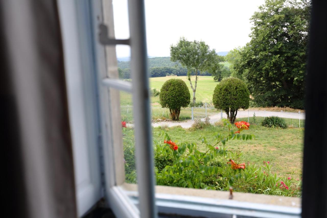 Chateau De Villeneuve - Montolieu Esterno foto