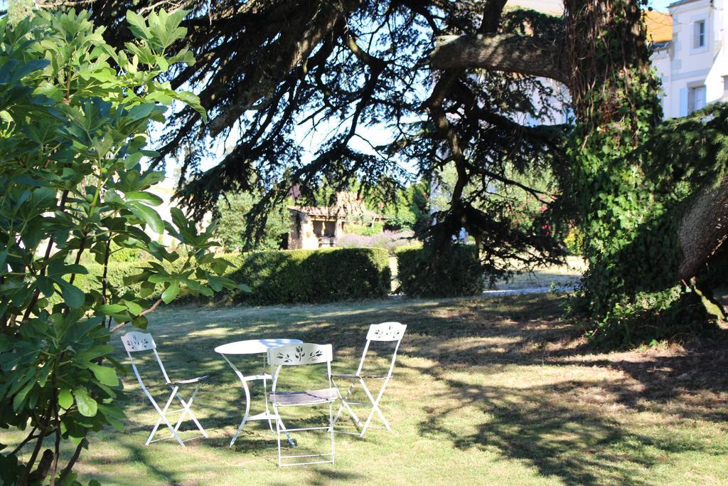 Chateau De Villeneuve - Montolieu Esterno foto